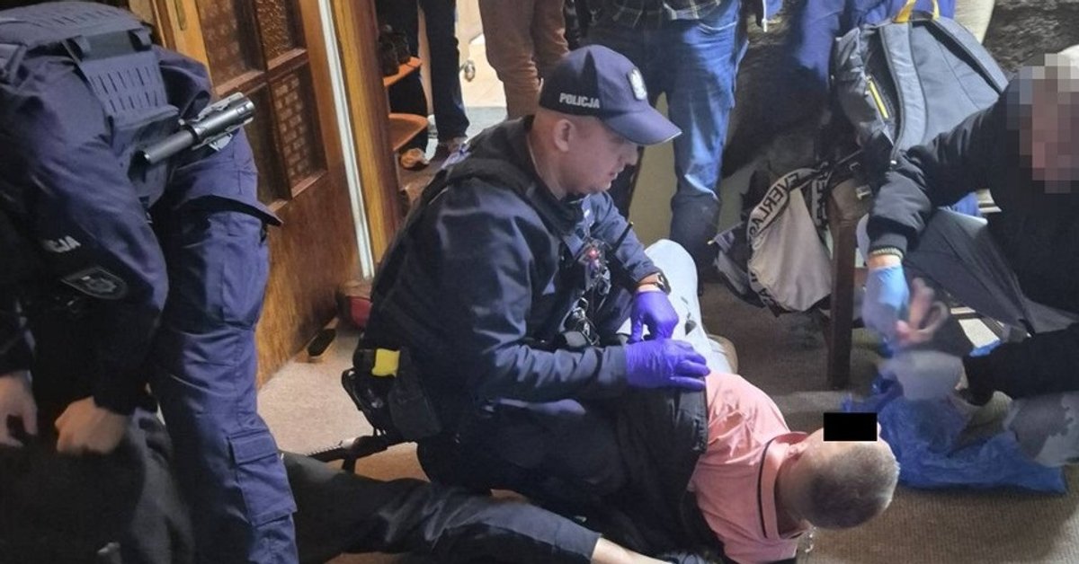 Atak na obywateli Ukrainy w Warszawie. Grozili im śmiercią - onet.pl