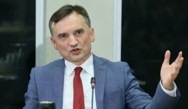 Zbigniew Ziobro stracił paszport dyplomatyczny. Decyzja Radosława Sikorskiego