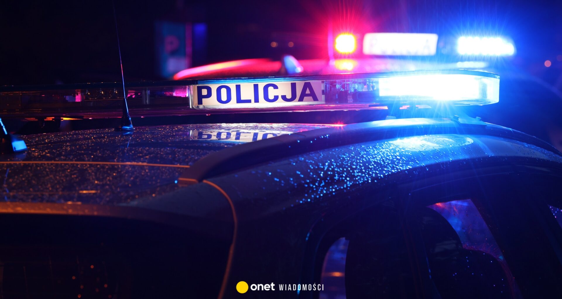 Nie żyje kierowca ciężarówki, policjant jest ranny. Dramatyczna akcja na S3