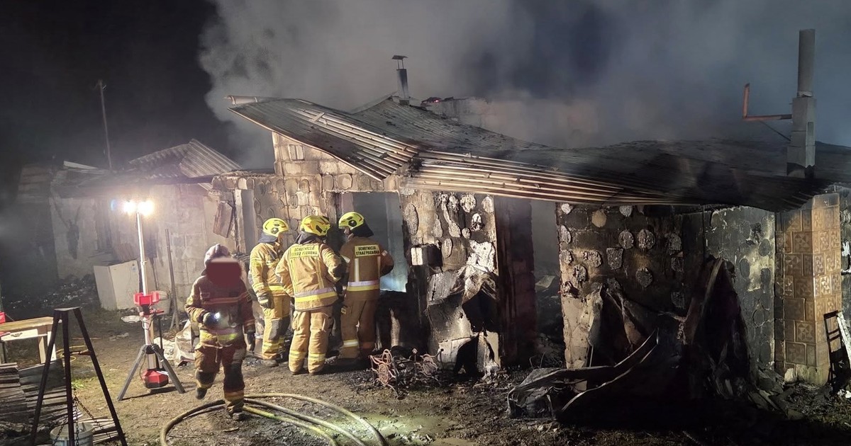 Tragedia w Krosnej. Jedna osoba nie żyje, trzy w szpitalu. W akcji wiele służb