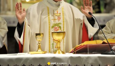 W Toruniu ksiądz nagle przerwał mszę. Zwrócił uwagę na jednego z wiernych