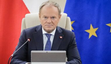 Ostry wpis Donalda Tuska. Porównał polityków PiS do rosyjskich oligarchów - Onet