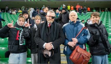 Grzegorz Braun i Janusz Waluś na meczu Legii ze Spartą Praga