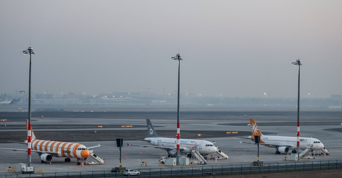 Problemy na niemieckim lotnisku. "Pracę zakłóciły niezidentyfikowane drony" - Onet