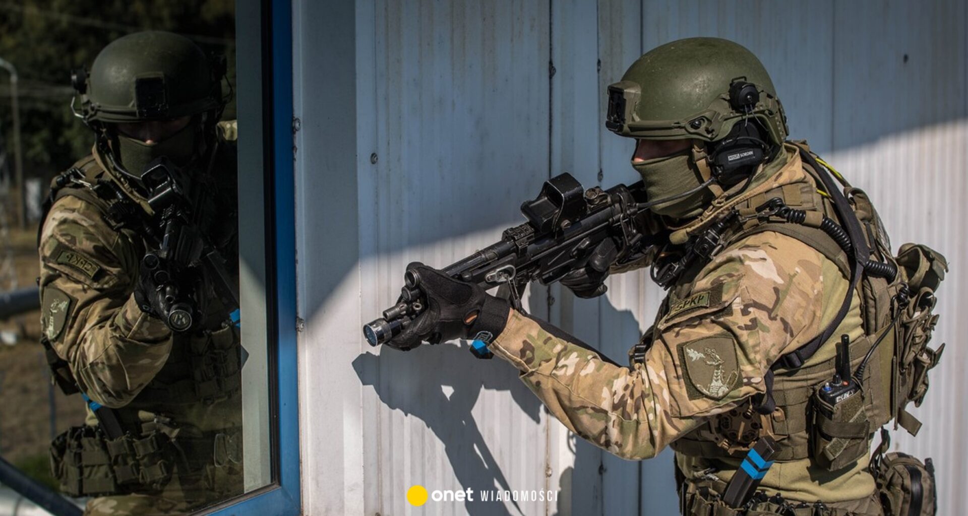 43-latek zabarykadował się z dzieckiem w mieszkaniu. W akcji kontrterroryści