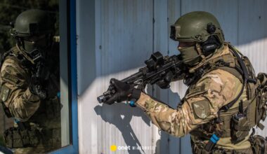 43-latek zabarykadował się z dzieckiem w mieszkaniu. W akcji kontrterroryści