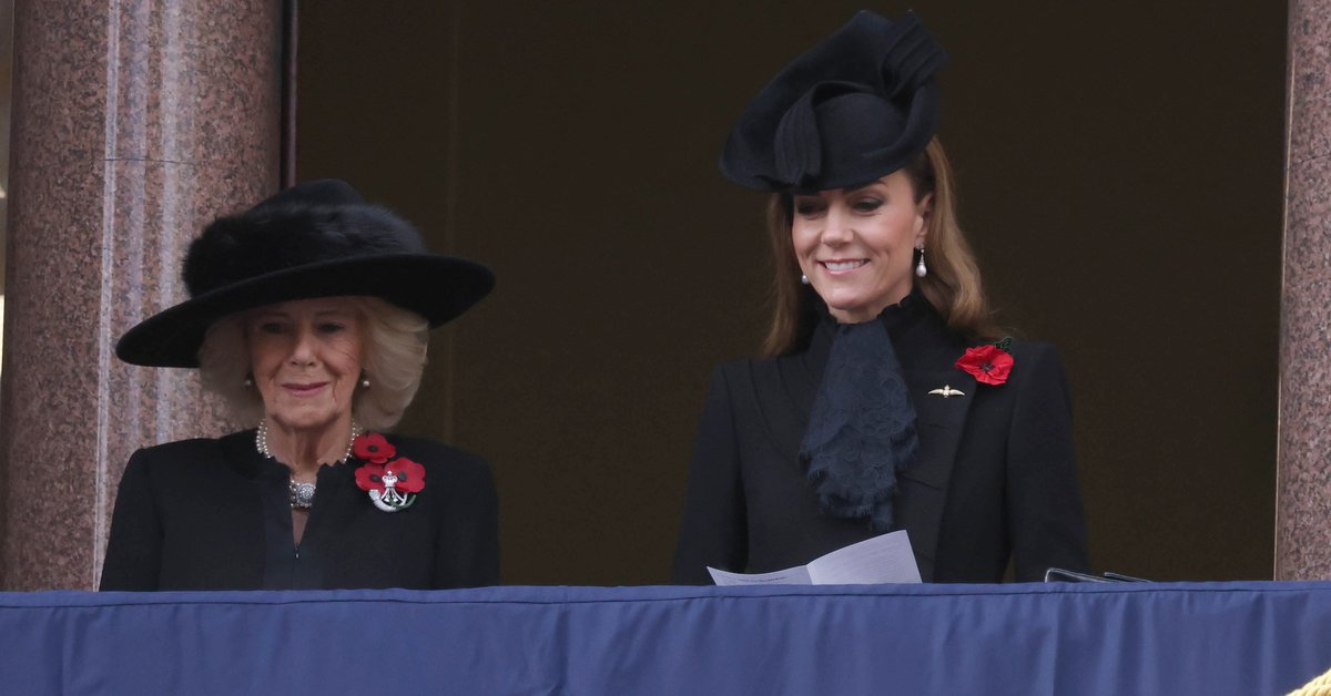 Księżna Kate oddała hołd księżnej Dianie. Ekspertka zwróciła uwagę na gest królowej Kamili [ZDJĘCIA]