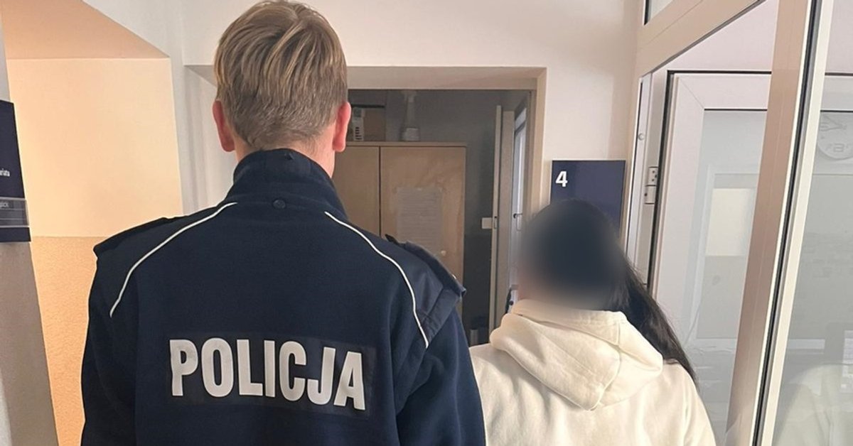 7-letni chłopiec w samej bieliźnie na balkonie. Policja wkroczyła do mieszkania - Onet