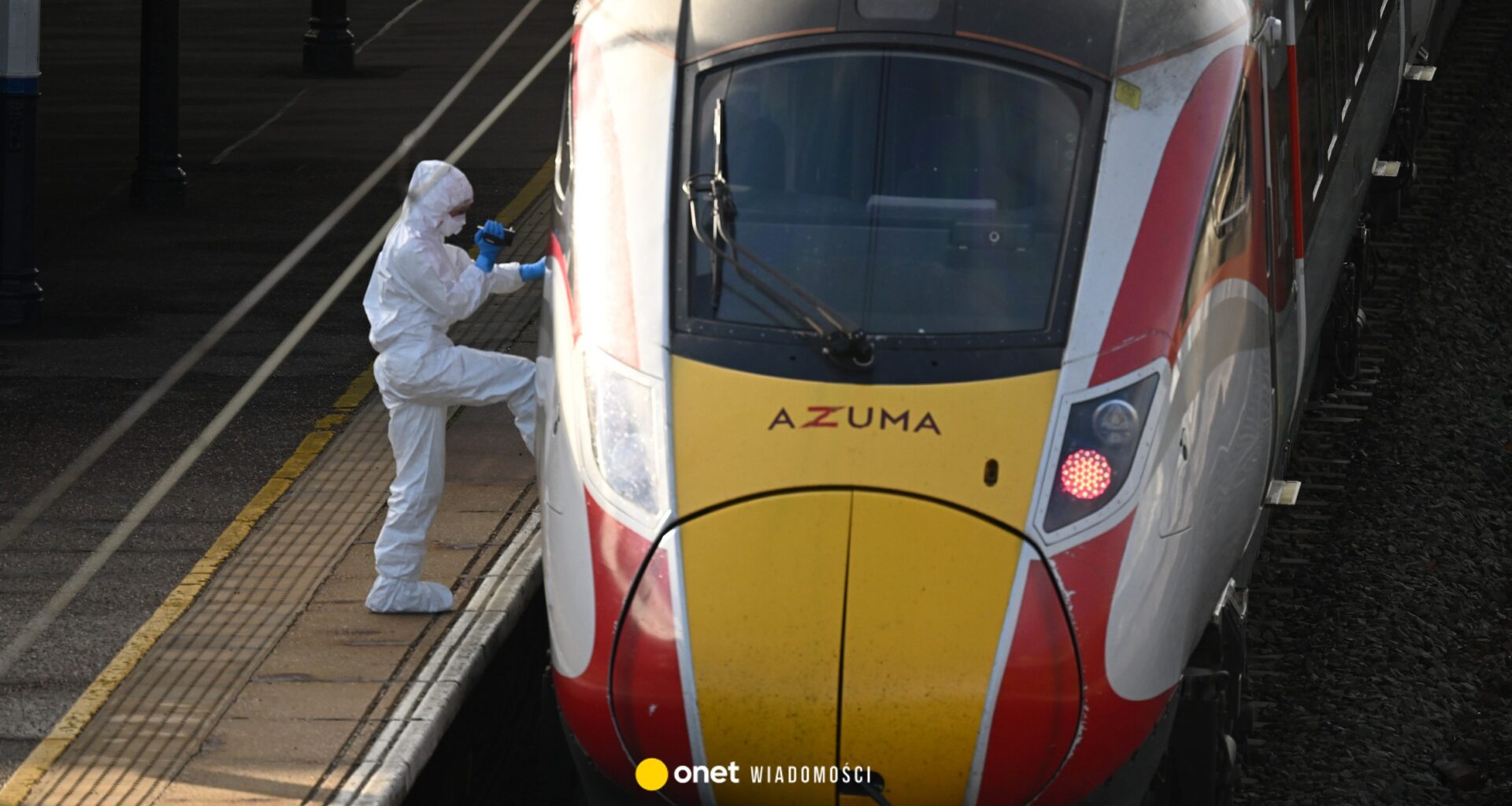 Atak nożownika w brytyjskim pociągu. Nowe informacje z Londynu