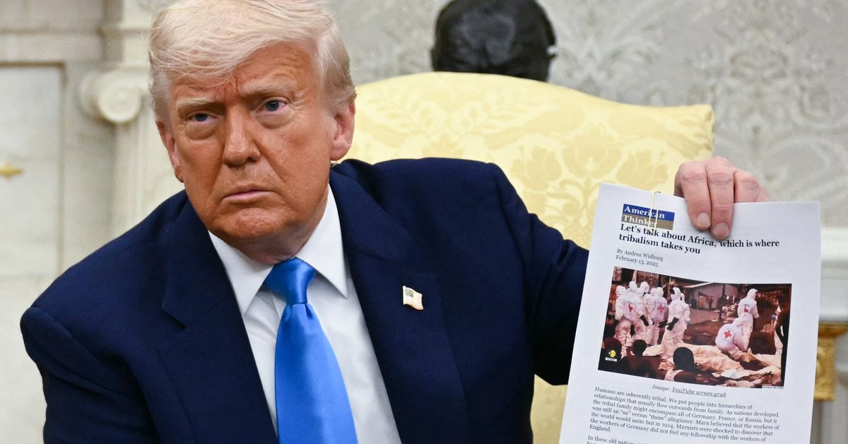 Prezydent USA Donald Trump i prezydent Republiki Południowej Afryki Cyril Ramaphosa w Gabinecie Owalnym Białego Domu w Waszyngtonie, 21 maja 2025 r.