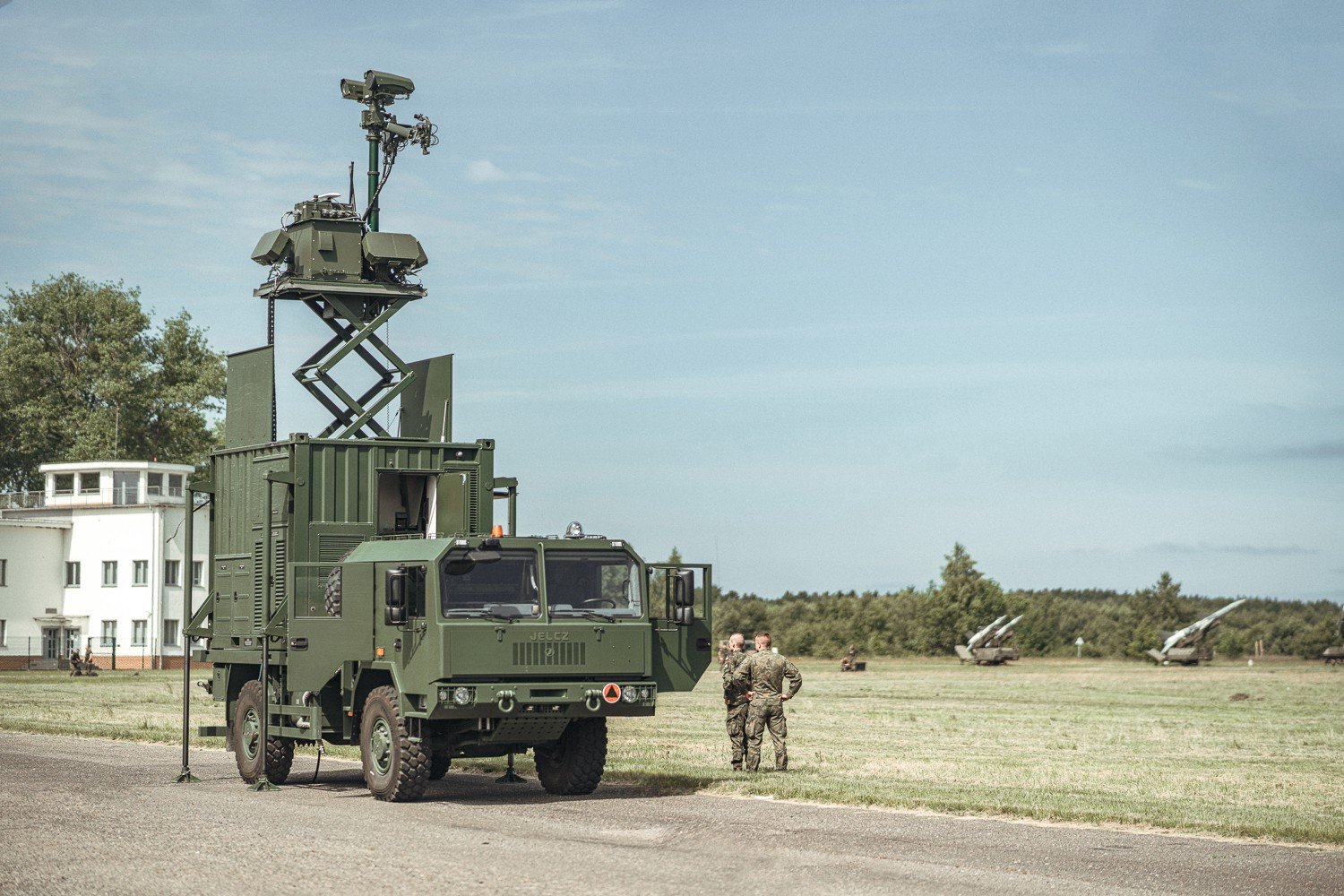 Zmasowane ataki mogą zacząć się w każdej chwili. Eksperci biją na alarm