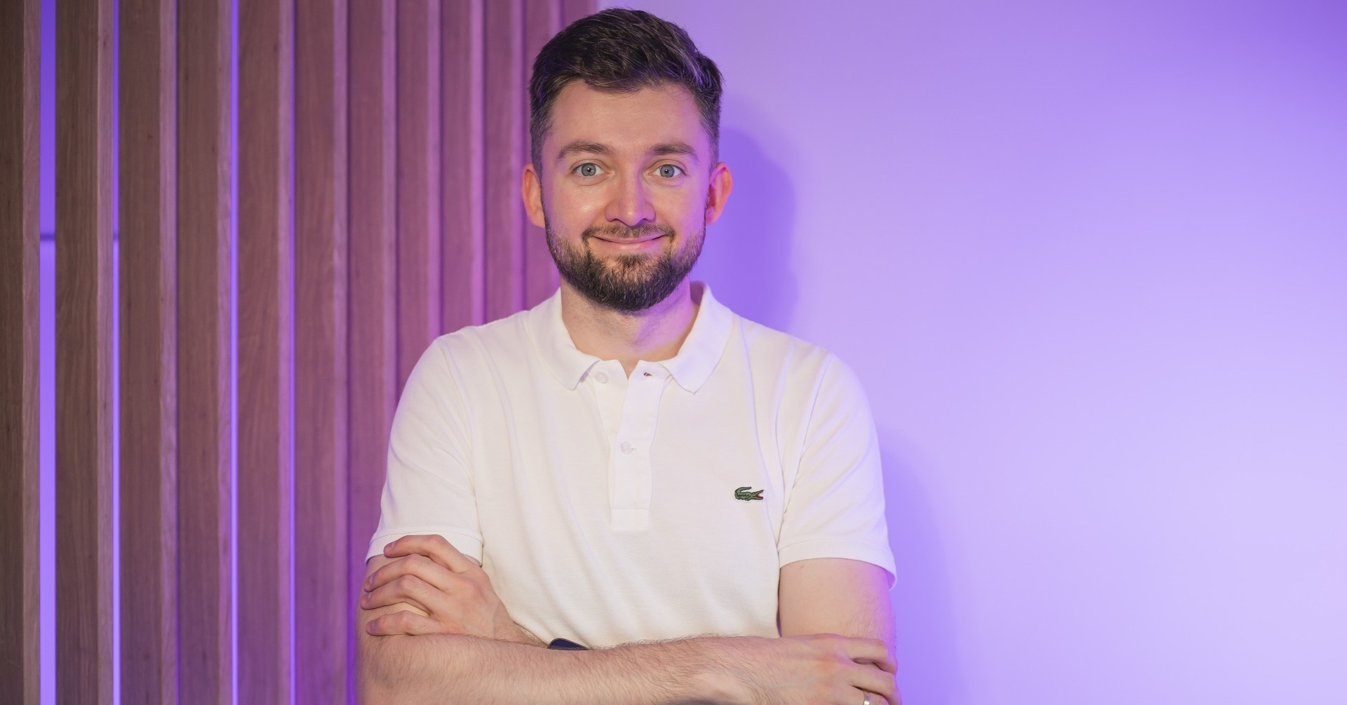 Z małego miasta do 420 mln zł ze sprzedaży kursów. Polak stawia wszystko na AI