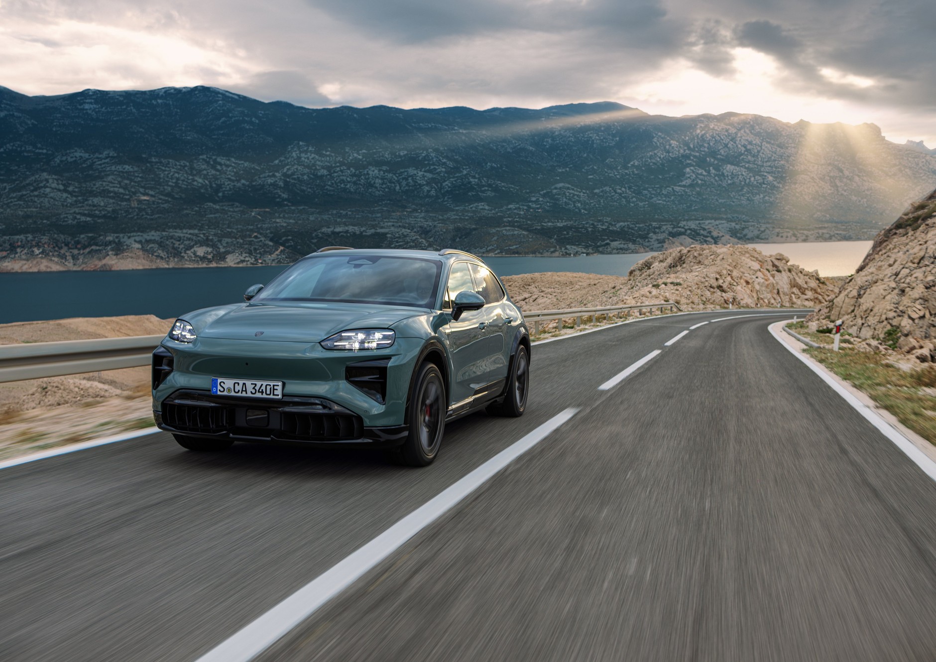 Porsche Cayenne Turbo Electric 2025