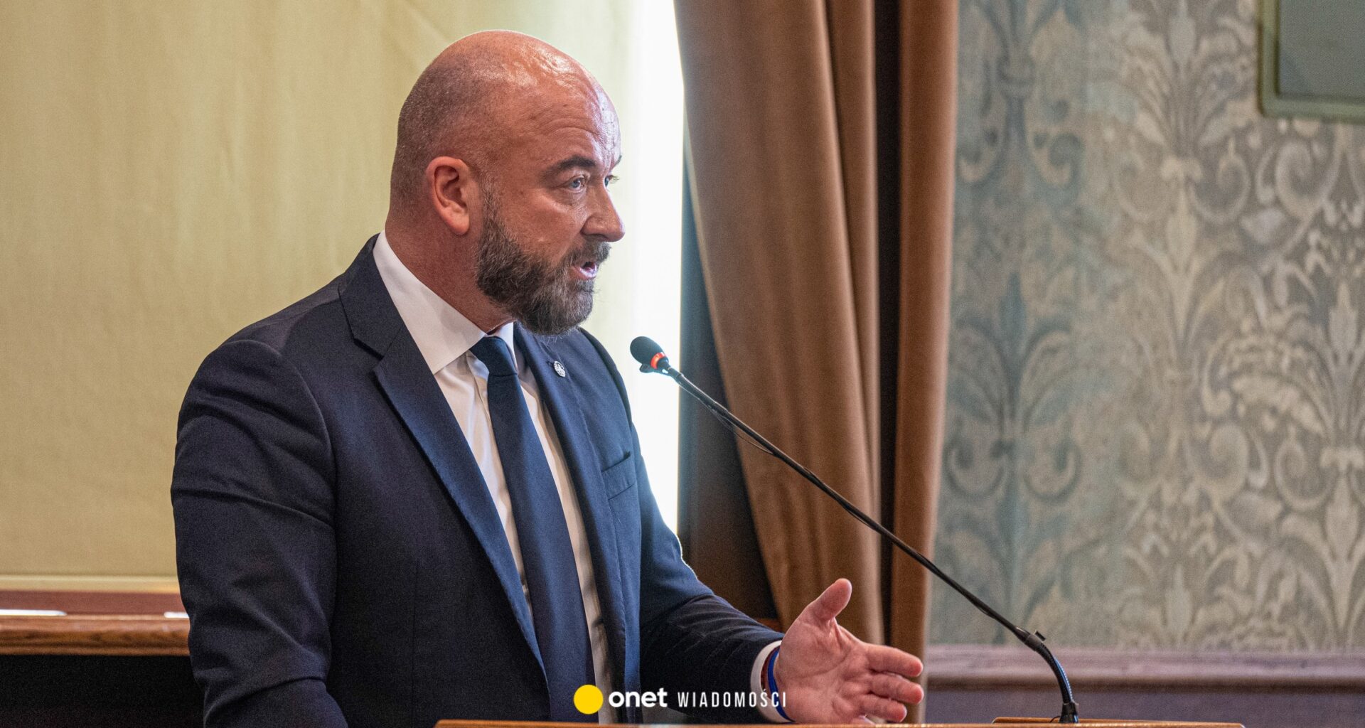 Sutryk wśród oskarżonych w sprawie Collegium Humanum. Składa deklarację