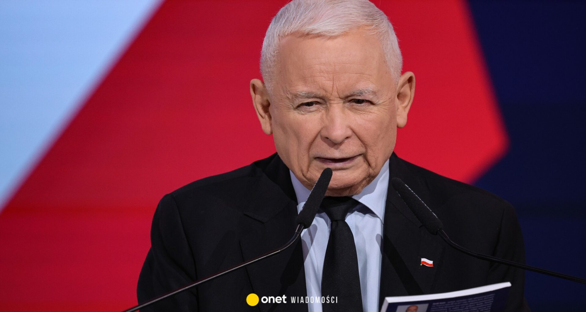 Zamieszanie na miesięcznicy smoleńskiej. Prezes PiS zagłuszony