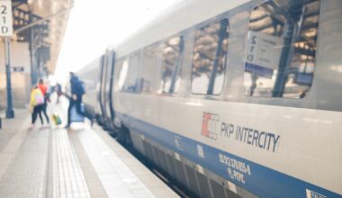 PKP Intercity zmienia zasady sprzedaży biletów. Kupisz je cztery razy wcześniej