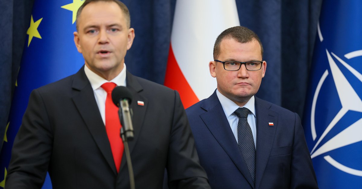 Człowiek prezydenta uderza w rząd. "Seria pozornie niepowiązanych zdarzeń"
