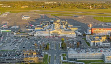 Potężne utrudnienia dla pasażerów. Ważne lotnisko ma problem - Onet