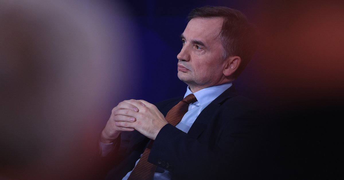 Szef klubu PiS o Ziobrze: ma do wyboru drogę męczennika albo pozostanie za granicą