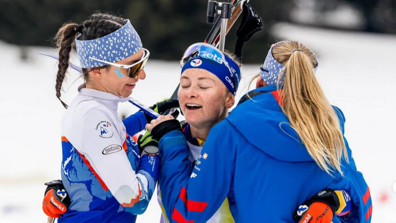 Jeanne Richard manipulowała przy karabinku koleżanki