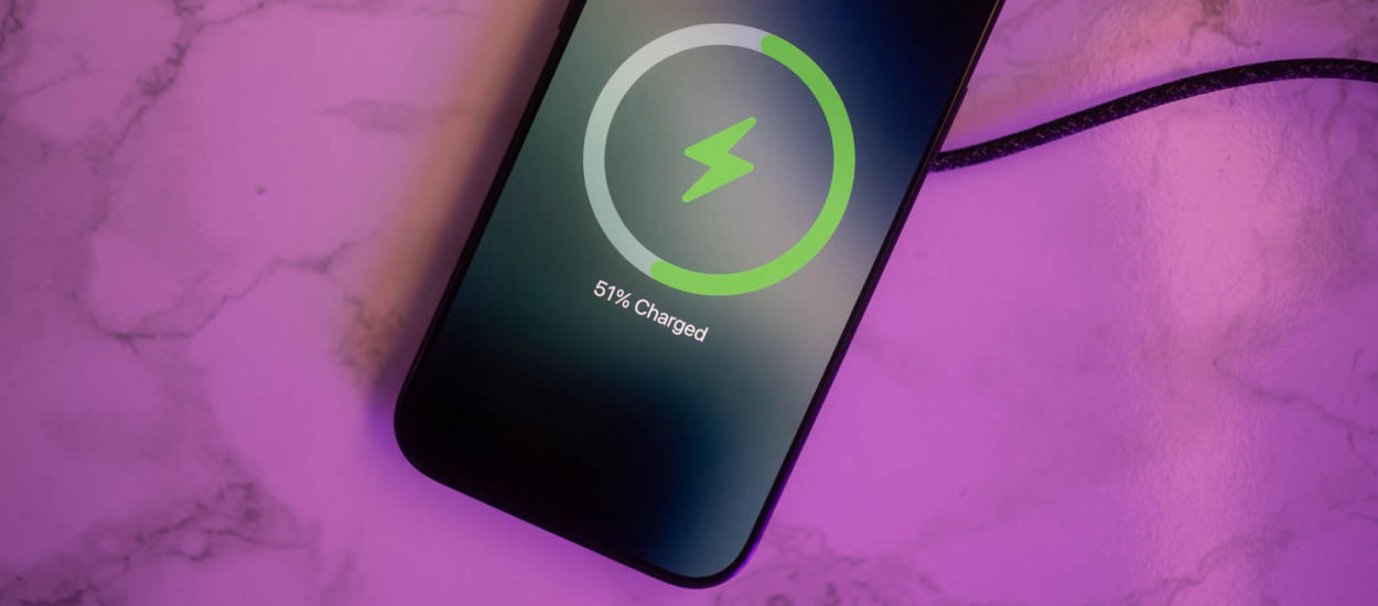 Przetestowałem dwie ładowarki MagSafe. Są lepsze niż te od Apple