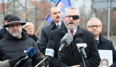 Najnowszy sondaż partyjny OGB. Partia Grzegorza Brauna zyskuje najwięcej