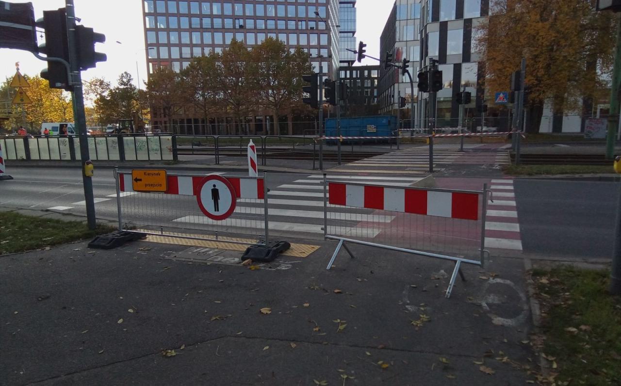 "Ledwo zdążyłem na pociąg, ekipa z placu Kolegiackiego właśnie przegrała najbliższe wybory"