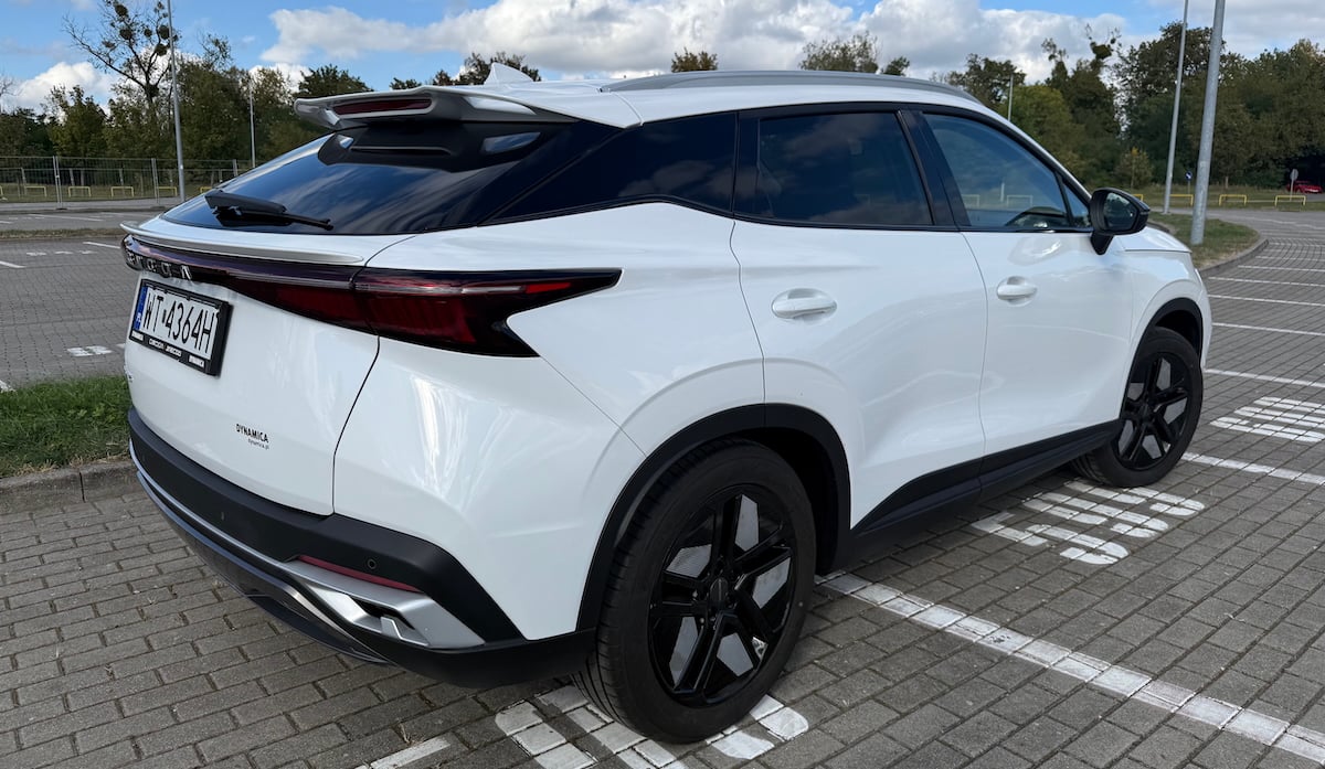 Omoda 5 Comfort - tył, Sebastian Rydzewski, fot. motofilm.pl / TVN Turbo