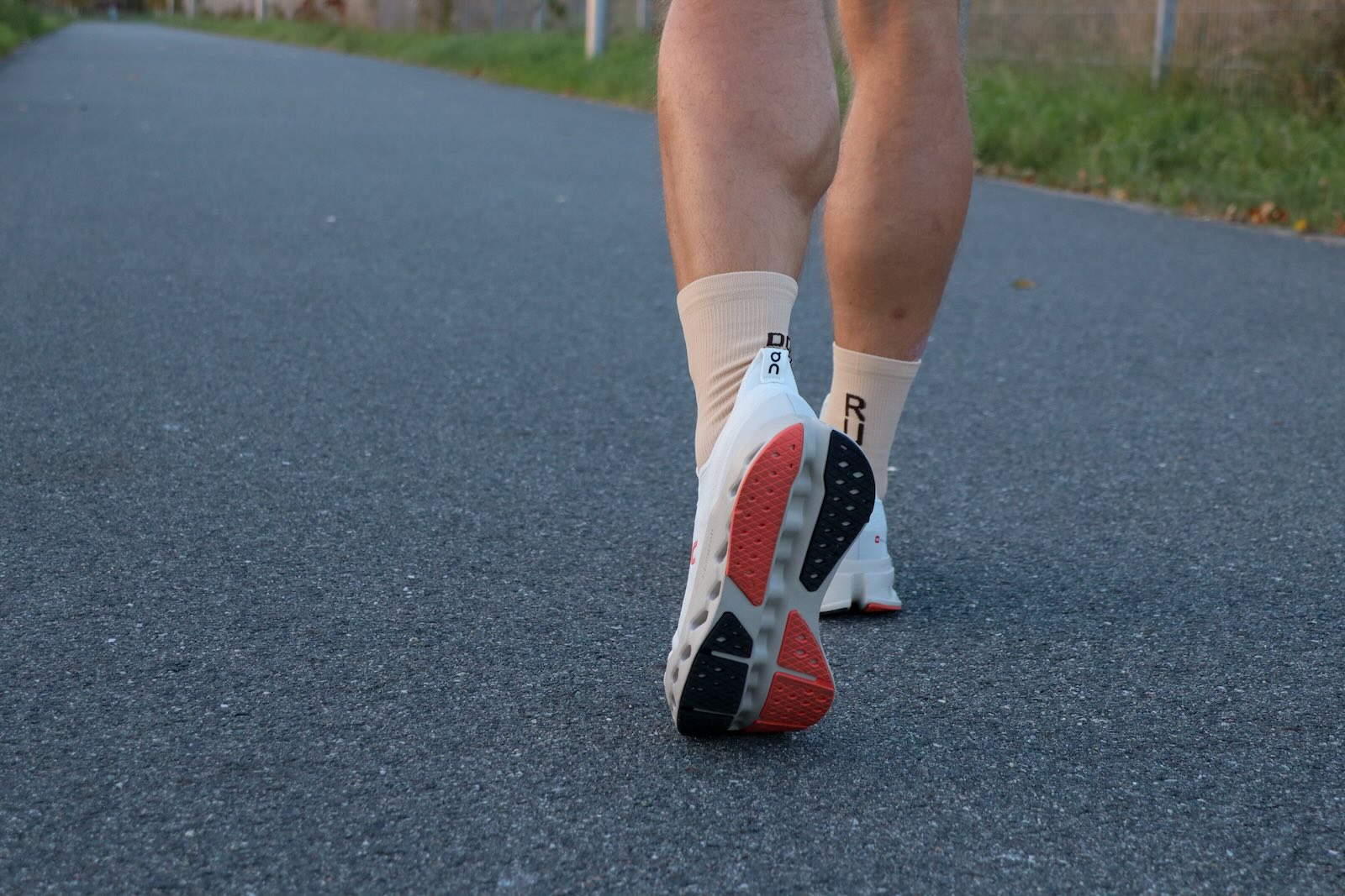 Buty do biegania On Cloudsurfer Max