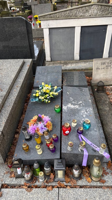 Grób Władysława Hańczy na Starych Powązkach w Warszawie