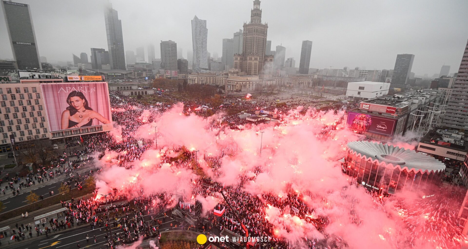 Race na Marszu Niepodległości. Uczestnicy zignorowali zakaz [ZDJĘCIA]