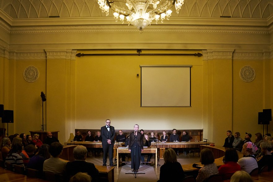 Magdalena Kuta jako Gisèle Pelicot w "Procesie Pelicot"