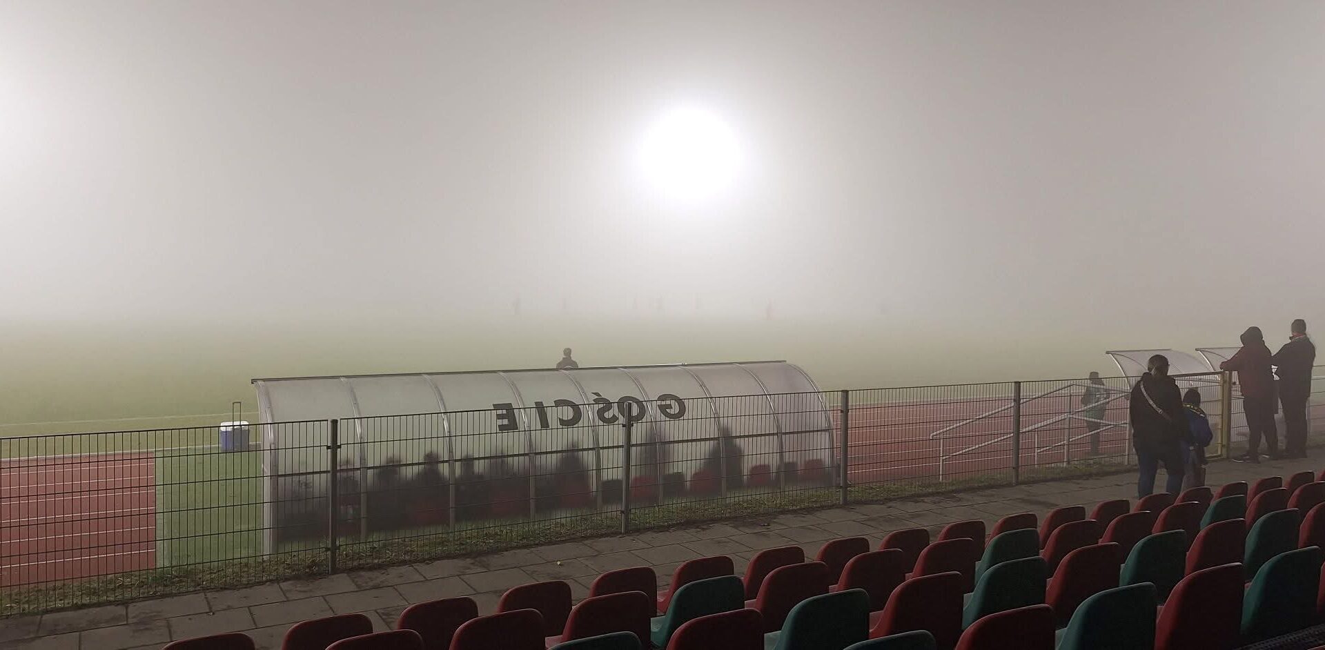 Absurd. Mecz Pucharu Polski przerwany po 80 sekundach