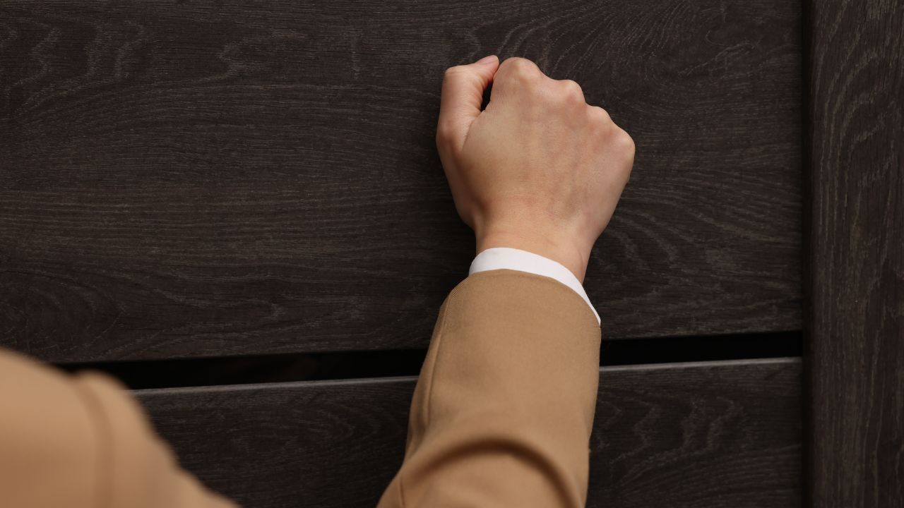 Kontrole ruszyły do domów Polaków. Jeśli nie masz tego dokumentu, nawet 349 zł kary