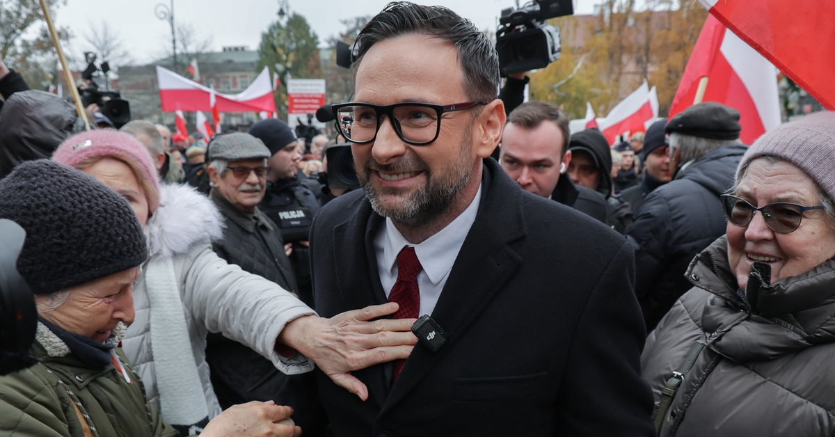Daniel Obajtek stawił się w prokuraturze. Protest zwolenników PiS przed budynkiem