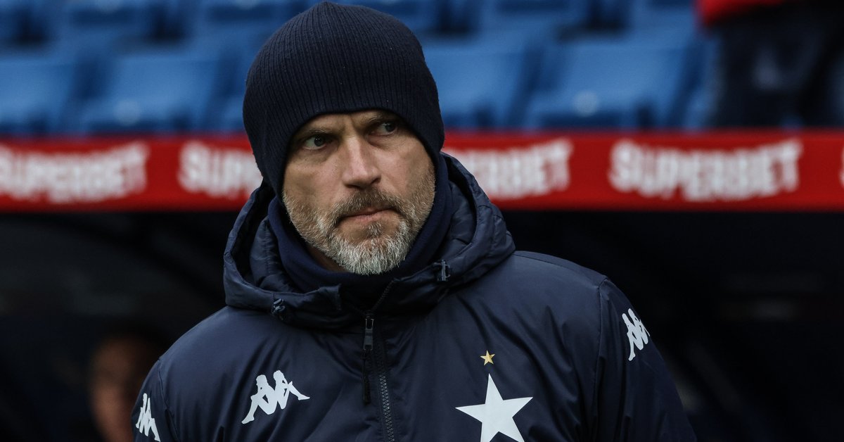 Radość zawodników Wisły po golu Angela Rodado z karnego podyktowanego za faul na Wiktorze Biedrzyckim (z prawej)