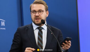 Kaczyński przyćmiony na Marszu Niepodległości? Ozdoba: to skromny człowiek