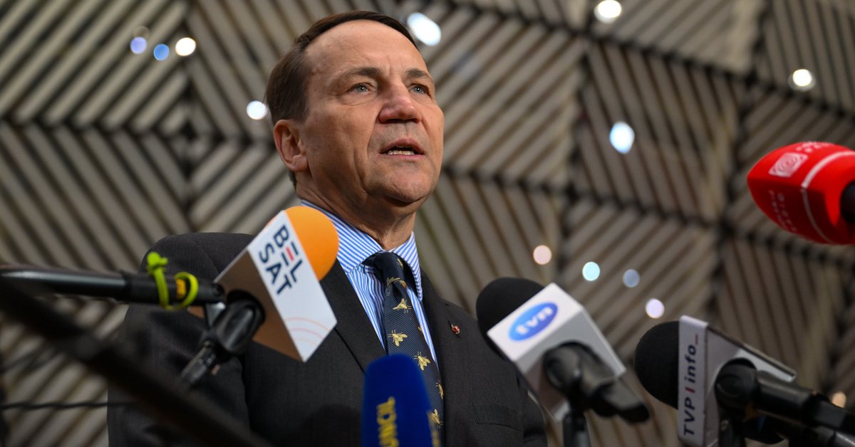 Radosław Sikorski o decyzjach resortu po aktach dywersji. Wymienił trzy kroki