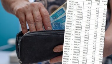 Emerytury w Polsce. Zobacz, ile osób dostaje do 1 tys., a ile ponad 7 tys. zł [TABELA]