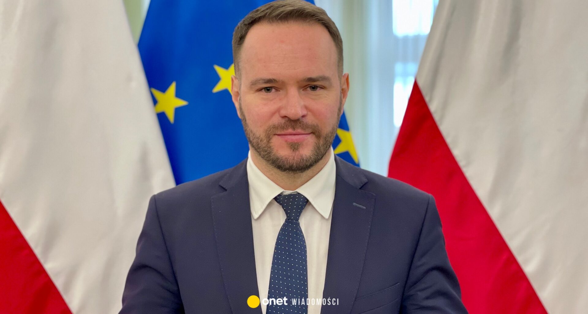 Zdjął krzyż ze ściany urzędu. Sąd wydał wyrok w sprawie wojewody - Onet Wiadomości