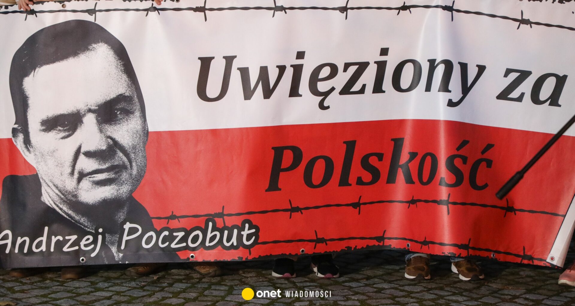 Order Orła Białego dla Andrzeja Poczobuta zmniejsza szanse na jego uwolnienie