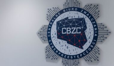 Rosjanin zatrzymany przez policję w Krakowie. "Ingerencja w systemy teleinformatyczne" - Onet