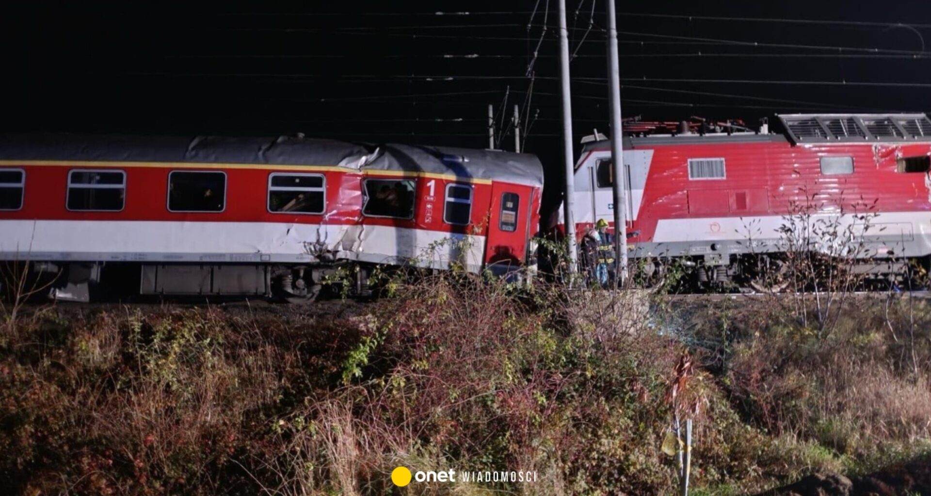 Dwa pociągi zderzyły się na Słowacji. Podsumowanie nocy - Onet Wiadomości