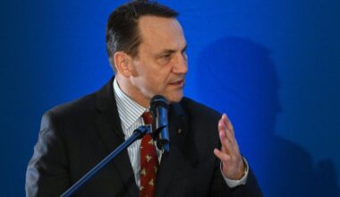 Spotkanie "koalicji chętnych". Minister Sikorski: żadnych decyzji o nas bez nas