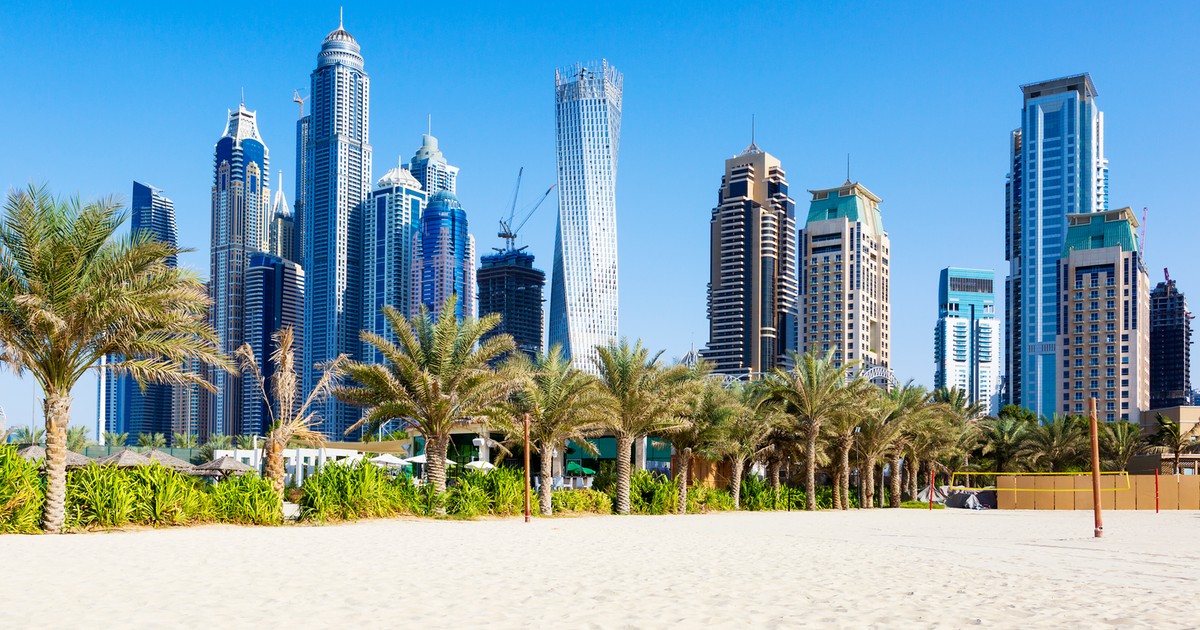 Jakie koszty wycieczki do Zjednoczonych Emiratów Arabskich? Zimowa oferta