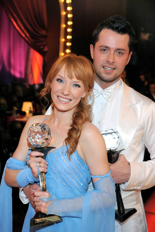 Cezary Olszewski wspólnie z Magdaleną Walach wygrali siódmą edycję "Tańca z gwiazdami" (2008 r.)