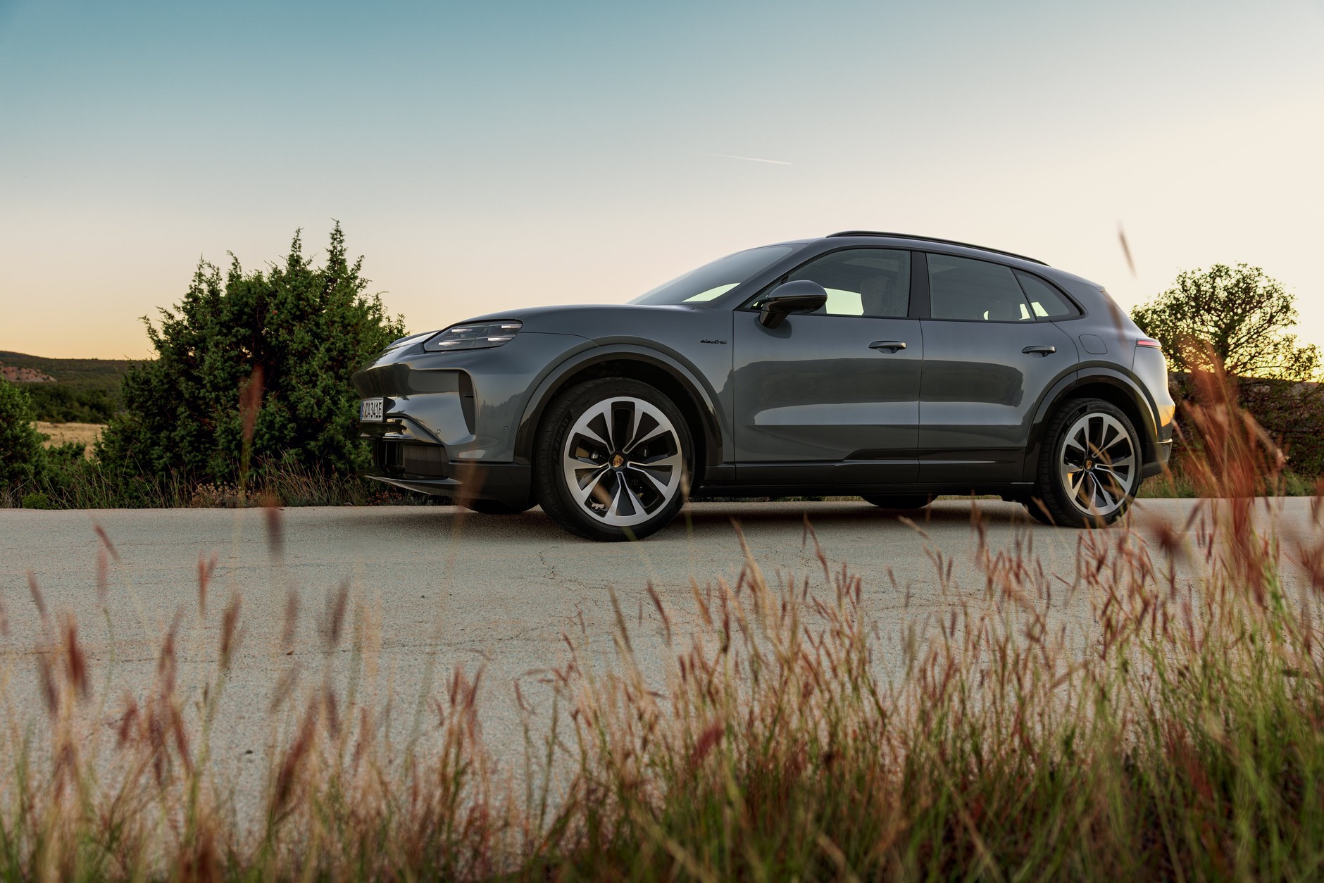 Porsche Cayenne Electric 2025