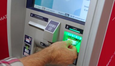 Padł ofiarą oszustwa inwestycyjnego. Założył konto w aplikacji, stracił 170 tys. zł - Onet