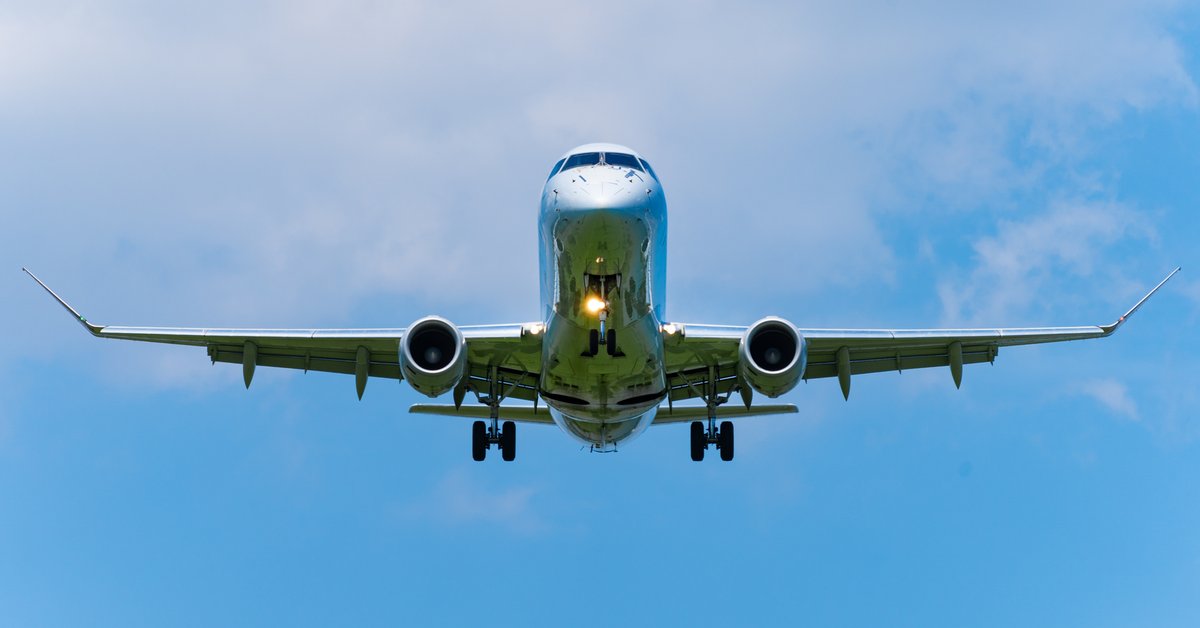 "Kapitan" samolotu latami miał podróżować z fałszywymi uprawnieniami