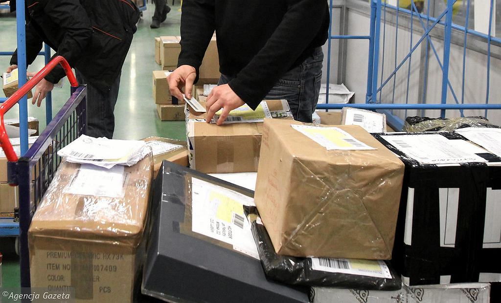 Miliardy paczek z Chin rocznie. Unia Europejska ma dość. Nowy podatek możliwy już od stycznia